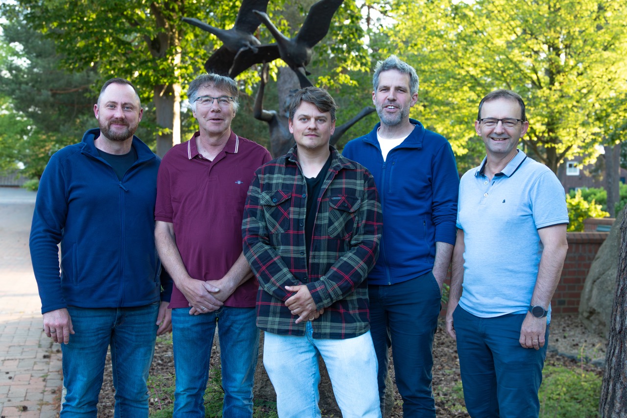 Gruppenfoto der Kandidaten der SPD Faßberg für die Kommunalwahl 2026: Dr. med. Dirk Häger, Frank Bielfeldt, Jörg Scheper, Frank Stobbe und André Blin.